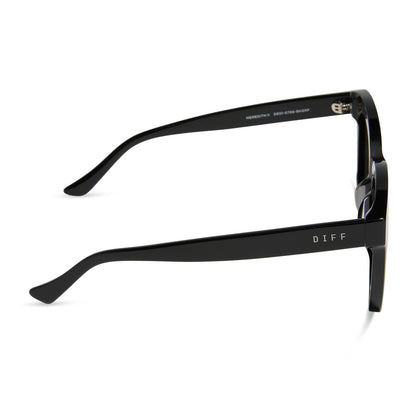 diff eyewear featuring the meredith ii square sunglasses with a black frame and grey lenses side view