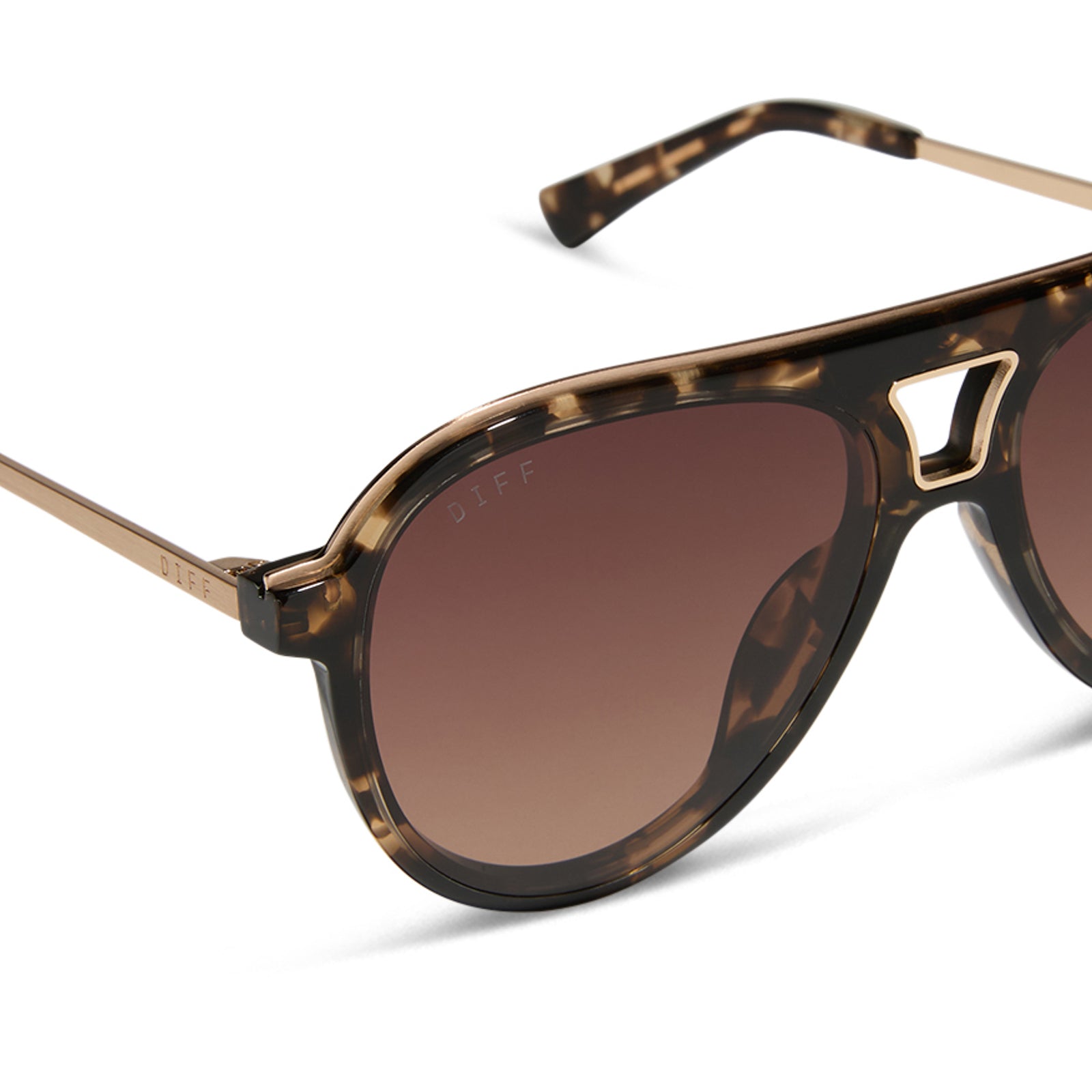 diff eyewear wholesale tosca iii aviator sunglasses with a espresso tortois, gold trim frame and brown gradient lenses detailed view