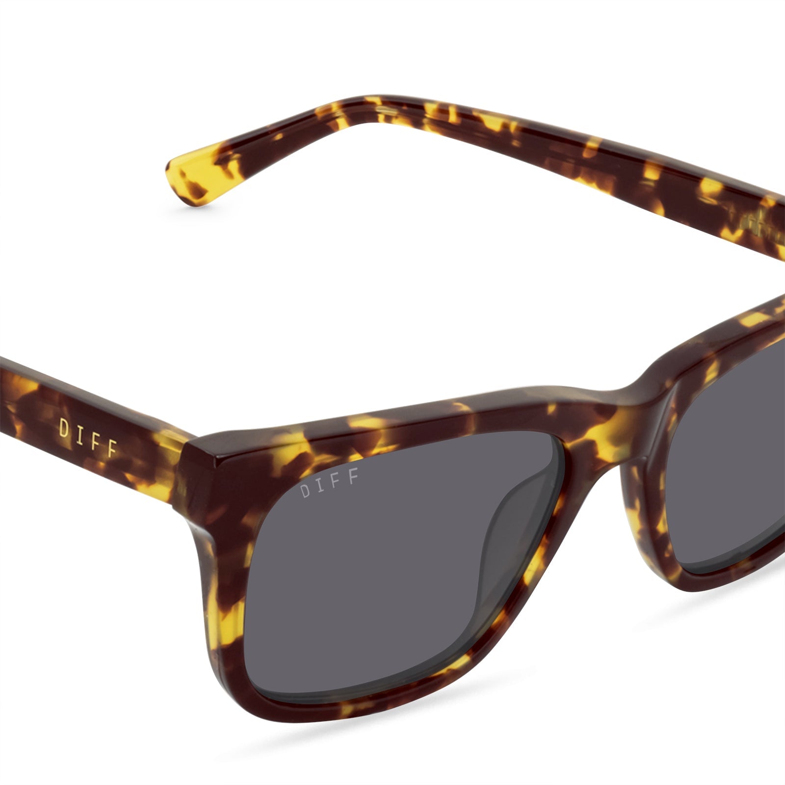 diff eyewear wesley square sunglasses in a amber tortoise frame and grey polarized lens detailed view