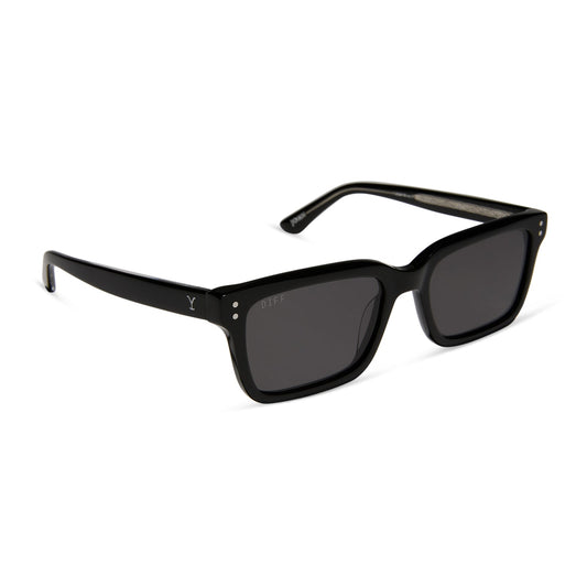 diff eyewear yellowstone john dutton sunglasses black & grey angled view