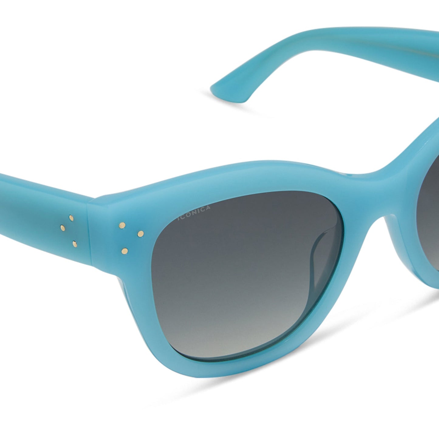 iconica x diff eyewear eva cat eye sunglasses with a parasido blue frame and grey gradient polarized lenses detailed view