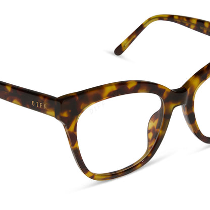 jessie james decker x diff eyewear featuring the winston prescription glasses in amber tortoise detailed view
